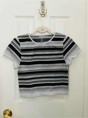 feathers Black and Gray Striped Short Sleeve Knit Tee